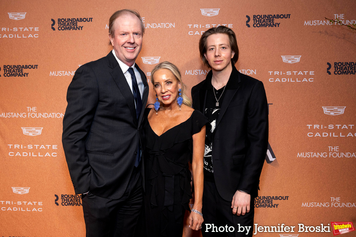 Photos: Roundabout Honors Danny DeVito at 2025 Gala Image