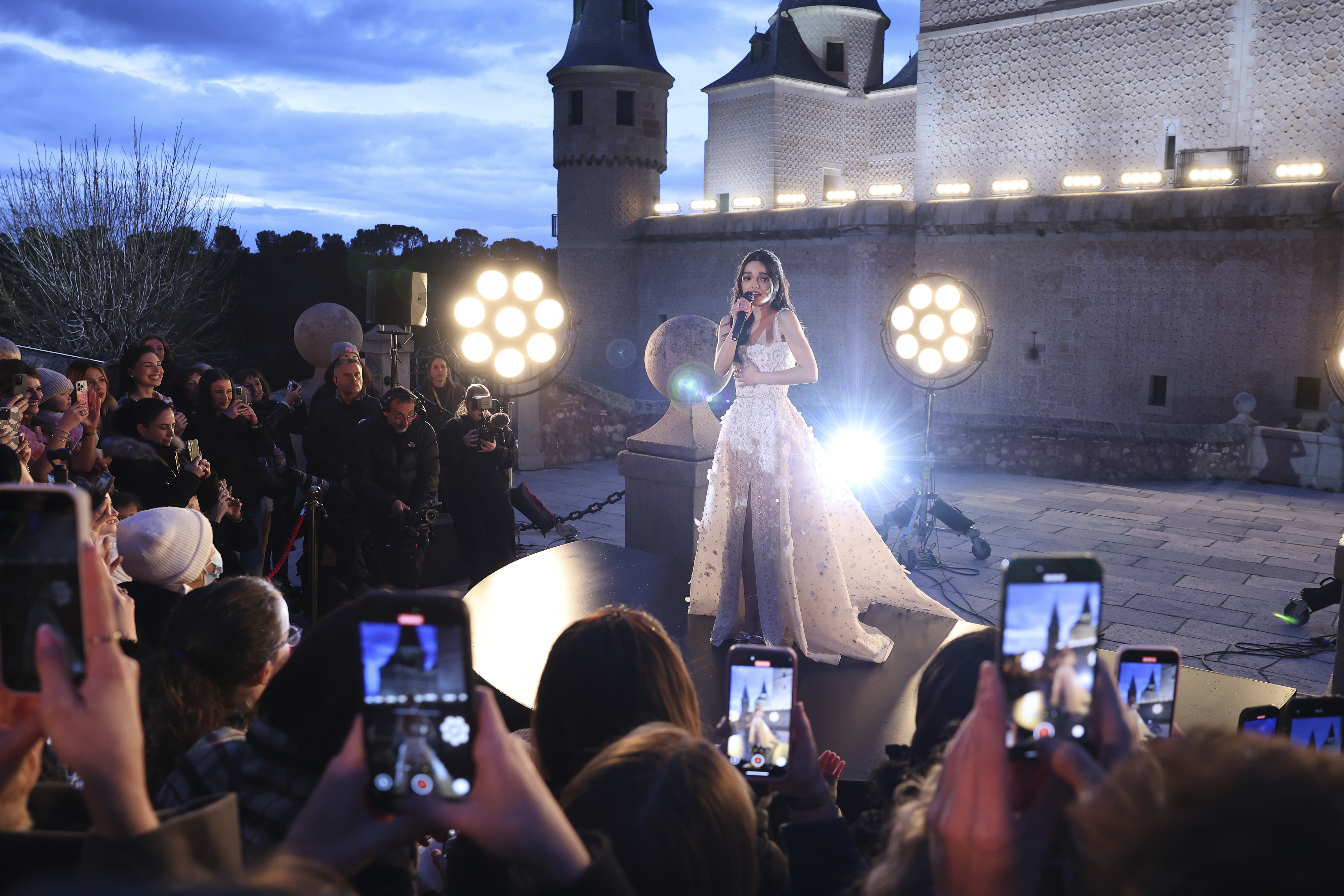 Video: Rachel Zegler Performs SNOW WHITE's 'Waiting on a Wish' at Iconic Spanish Castle Image