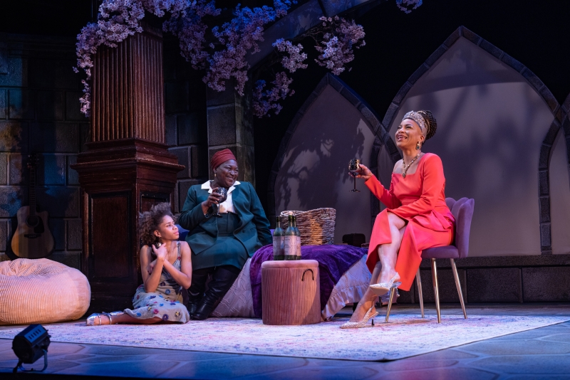 Review: A ROOM IN THE CASTLE at Folger Theatre Image