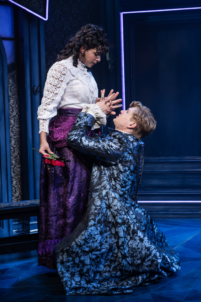 Photos: DRACULA, A COMEDY OF TERRORS At Menier Chocolate Factory Image