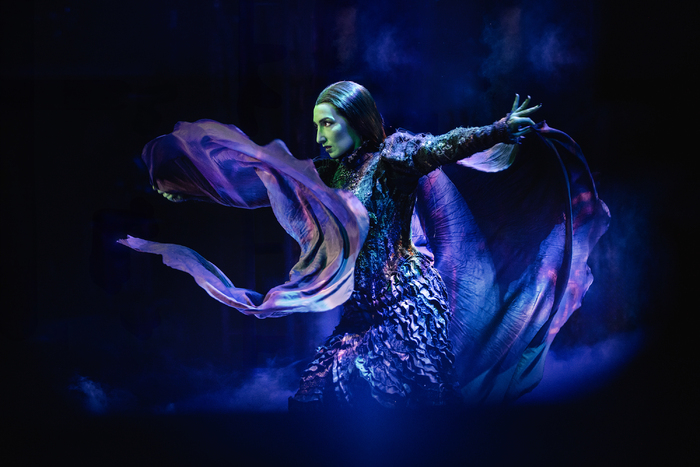 Photos: Emma Kingston, Zizi Strallen, and the New London Cast of WICKED  Image