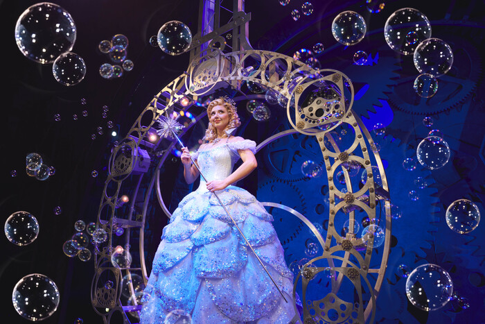 Photos: Emma Kingston, Zizi Strallen, and the New London Cast of WICKED  Image