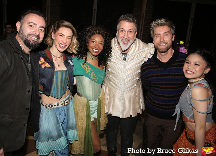 Photos: NSYNC's Chris Kirkpatrick and Lance Bass Visit Joey Fatone in & JULIET  Image