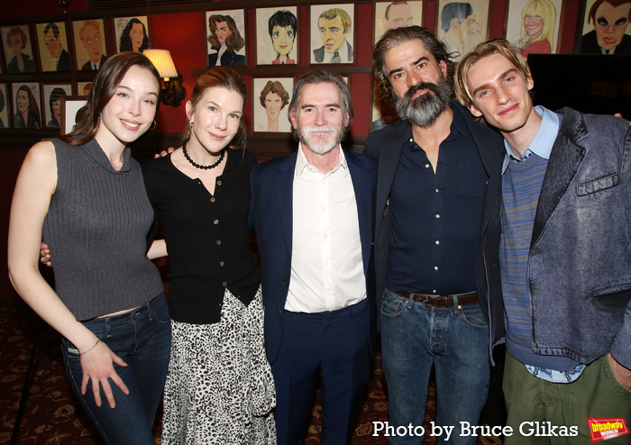 Ella Beatty, Lily Rabe, Billy Crudup, Hamish Linklater and Levon Hawke Photo