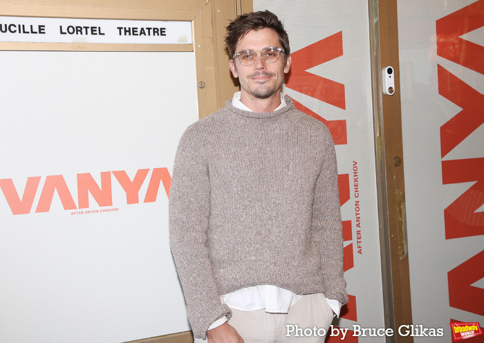 Photos: Andrew Scott and More on the VANYA Opening Night Red Carpet  Image