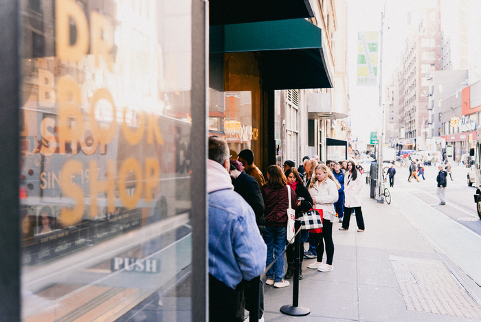 Photos: Jason Robert Brown, Lin-Manuel Miranda & More Sign Albums at Drama Book Shop  Image