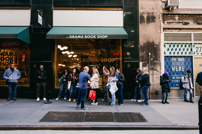 Photos: Jason Robert Brown, Lin-Manuel Miranda & More Sign Albums at Drama Book Shop  Image