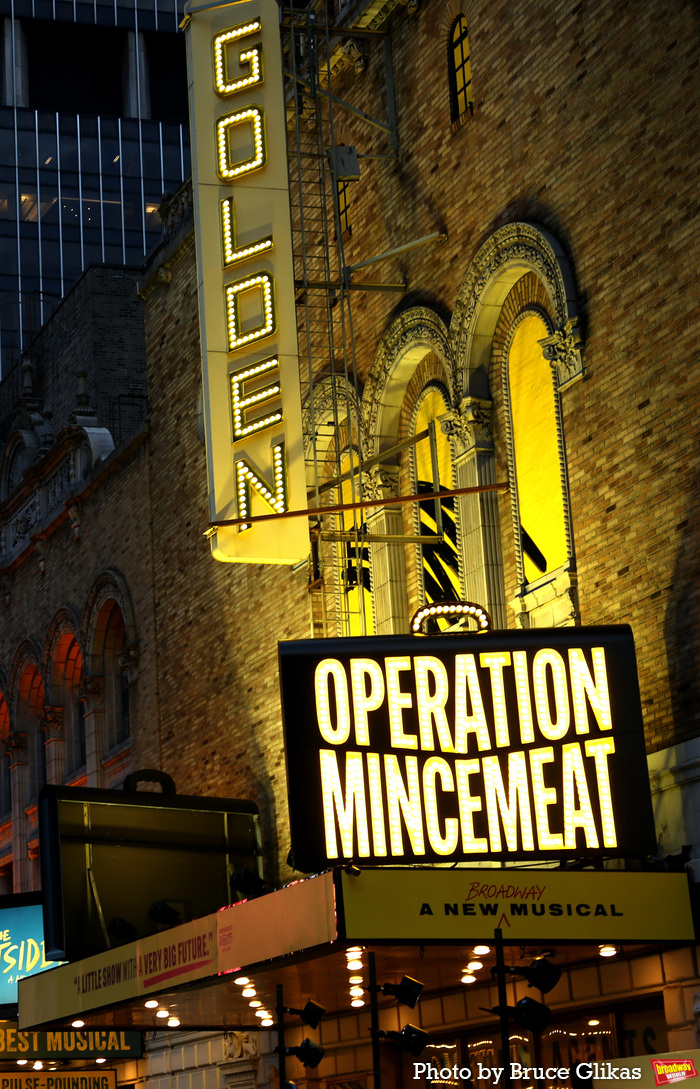 Photos: Stars Walk the Red Carpet on Opening Night of  OPERATION MINCEMEAT  Image