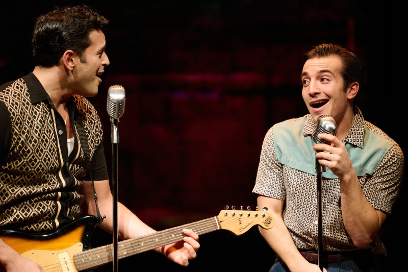 Review: JERSEY BOYS at Village Theatre Image