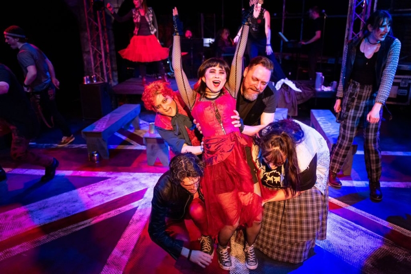 Review: OLIVER! at Theatre Off Jackson Image