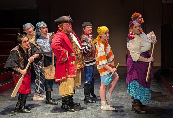 Photos: HOW I BECAME A PIRATE At Circa '21 Dinner Playhouse Image