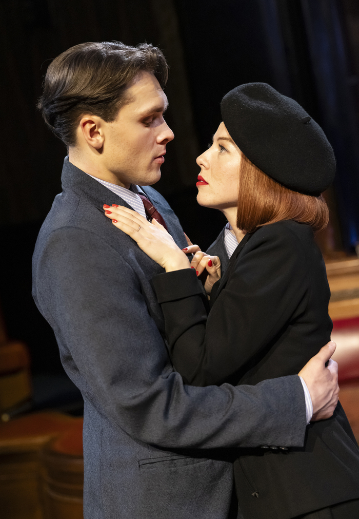 Photos: WITNESS FOR THE PROSECUTION New Cast Images Image