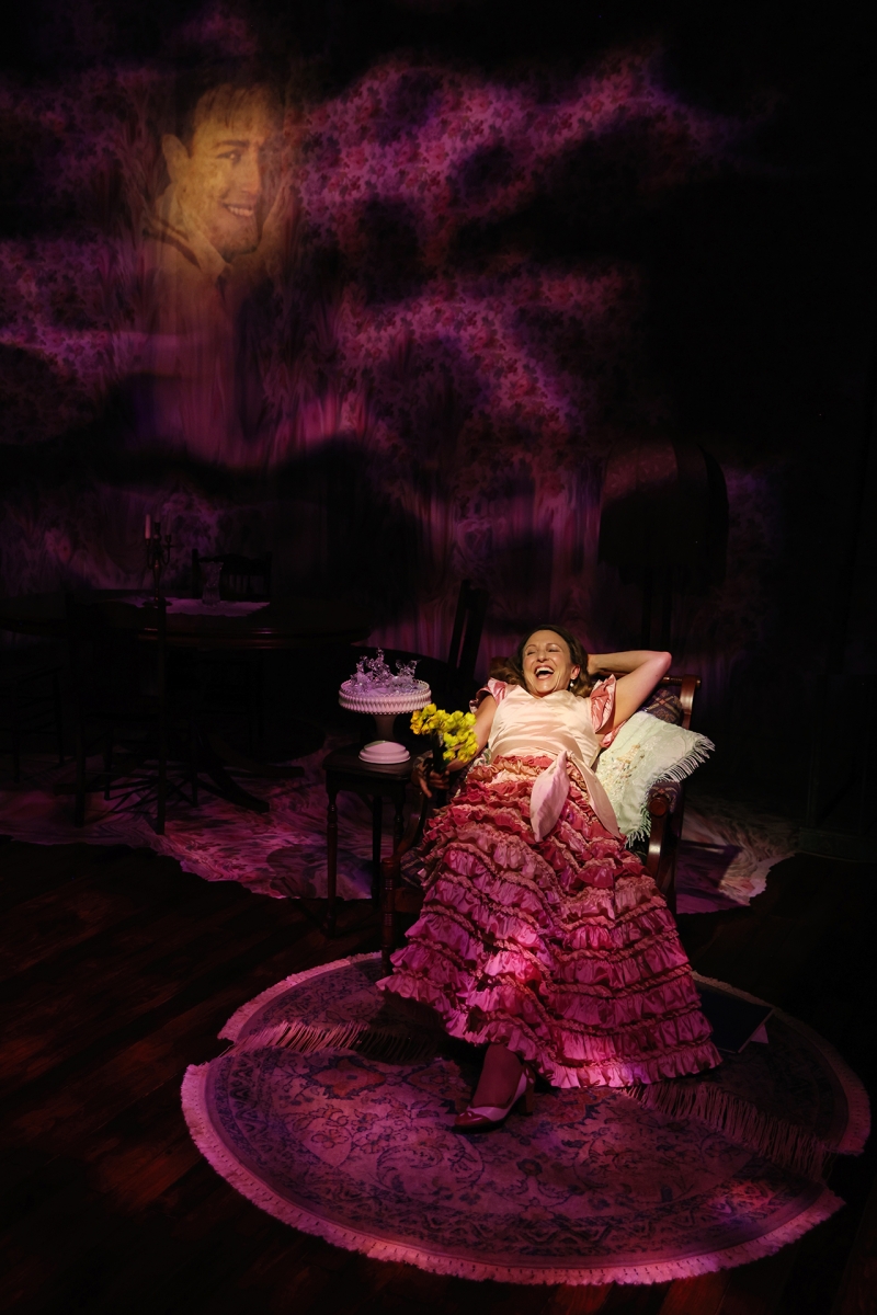 Review: THE GLASS MENAGERIE at Ensemble Theatre Image