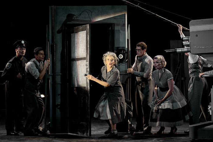 Review: ALFRED HITCHCOCK PRESENTS - THE MUSICAL, Theatre Royal Bath Image