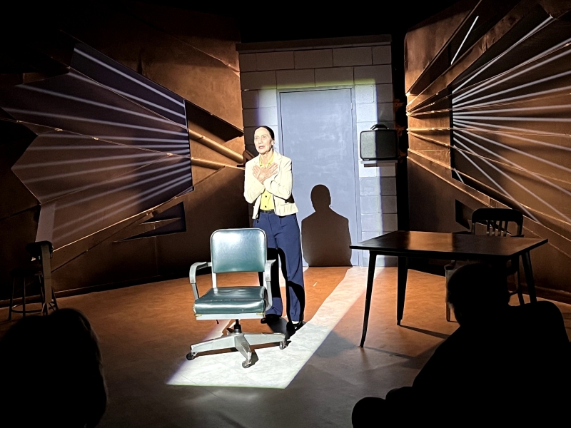 Review: I CARRY YOUR HEART WITH ME is captivating and resonant at Horizon Theatre Company Image