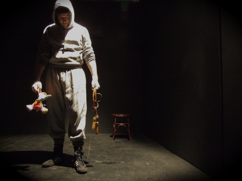 Review: FIGHT NIGHT at 59E59 Theaters-An Absorbing One-Man Show Image