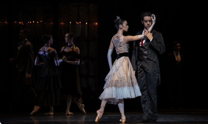 Kyra Soo (in the role of Nellie Carew, Dr. Jekyll's Fiancée) and Stephan Azulay (in the role of Mr. Edward Hyde) in Val Caniparol's Jekyll & Hyde © Jen Derbach photography
