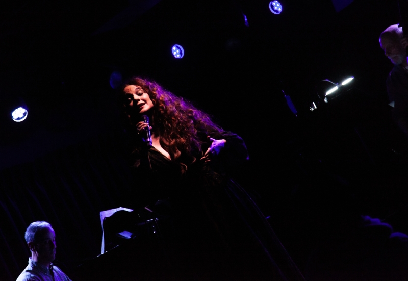 Photos: THE LINEUP WITH SUSIE MOSHER Debuts at The Green Room 42 Image