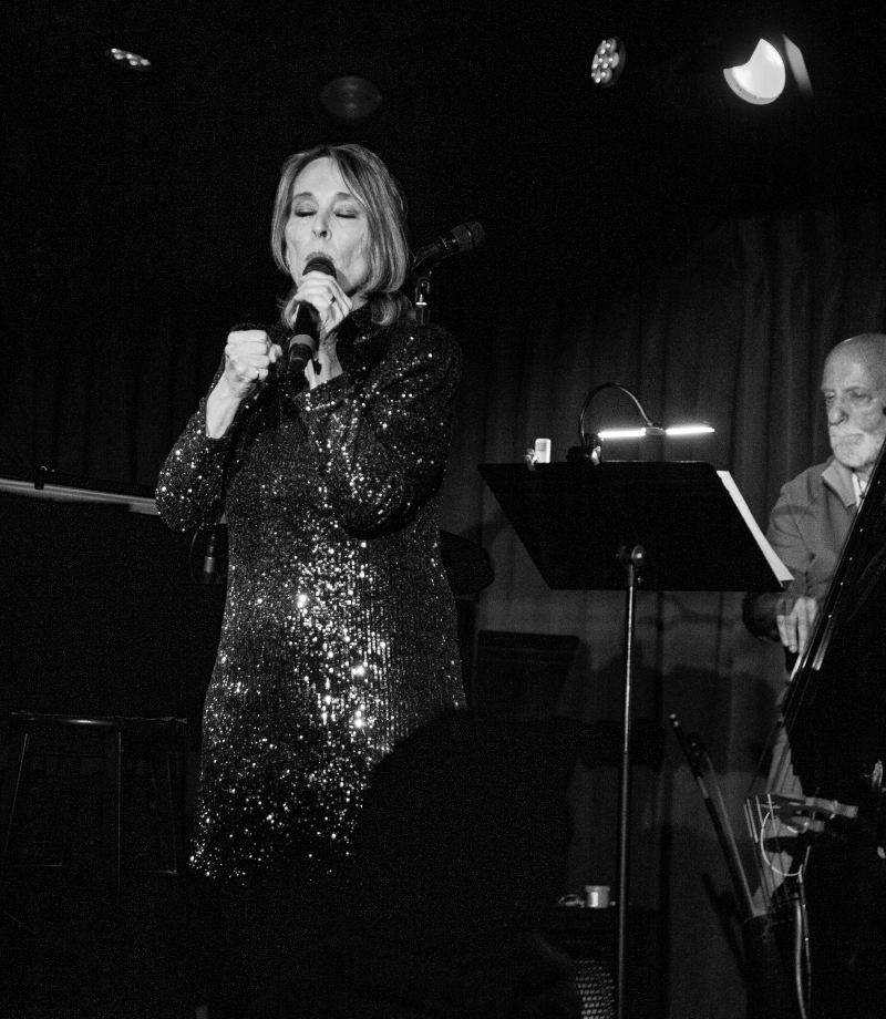 Photos: THE LINEUP WITH SUSIE MOSHER Debuts at The Green Room 42 Image