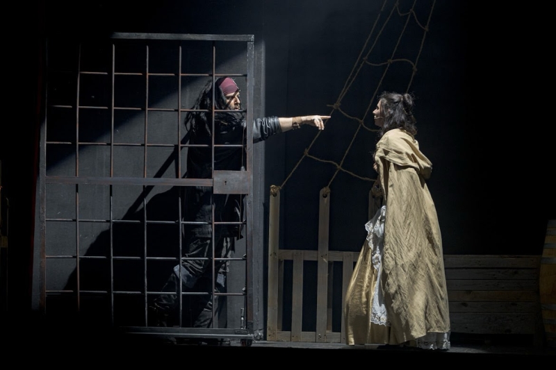 Review: LA MALEDIZIONE DEI CARAIBI al TEATRO GHIONE Image