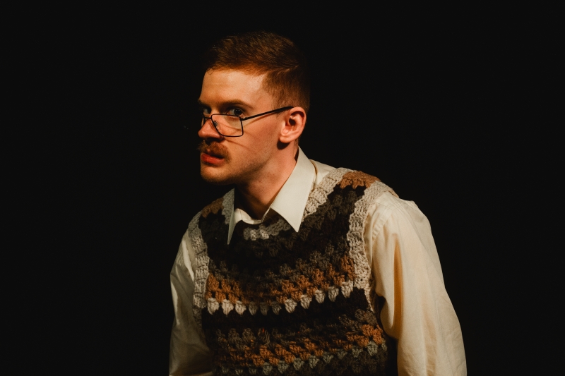 INTERVIEW: 'I'm a Complete Perfectionist': Rowan Armitt-Brewster on Slapstick, Mime and Puppets in His First Play A BRIEF CASE OF CRAZY at Riverside Studios  Image