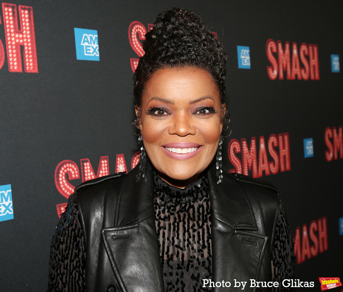 Yvette Nicole Brown Photo