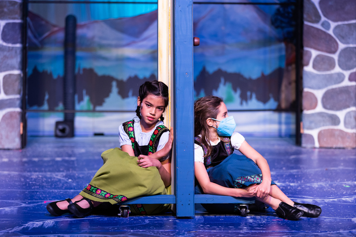 Photos: Disney's FROZEN At Playful People Productions Image