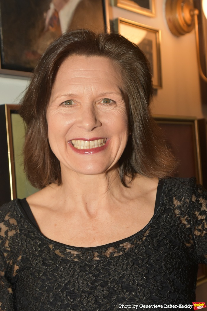 Photos: Noel Coward's HAY FEVER at Gingold Theatrical Group  Image
