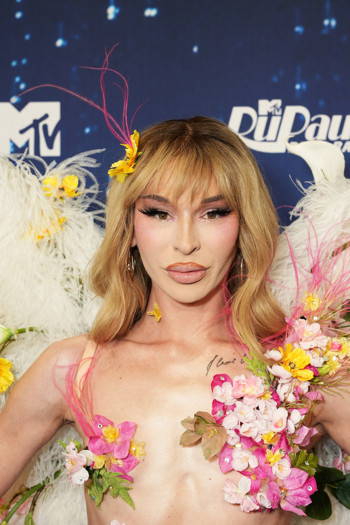 Photos: Inside RUPAUL'S DRAG RACE Season 17 Finale Red Carpet Image