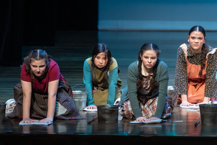 Photos: Inside: New Albany Middle School Theatre’s ANNIE JR Image
