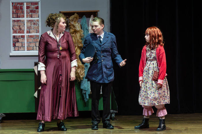 Photos: Inside: New Albany Middle School Theatre’s ANNIE JR Image