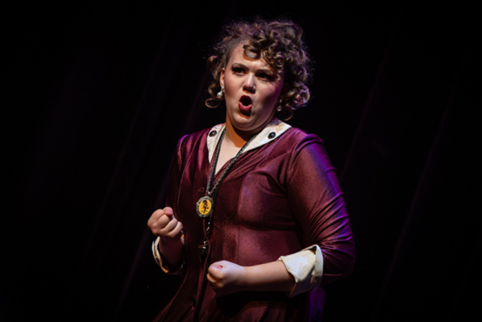 Photos: Inside: New Albany Middle School Theatre’s ANNIE JR Image