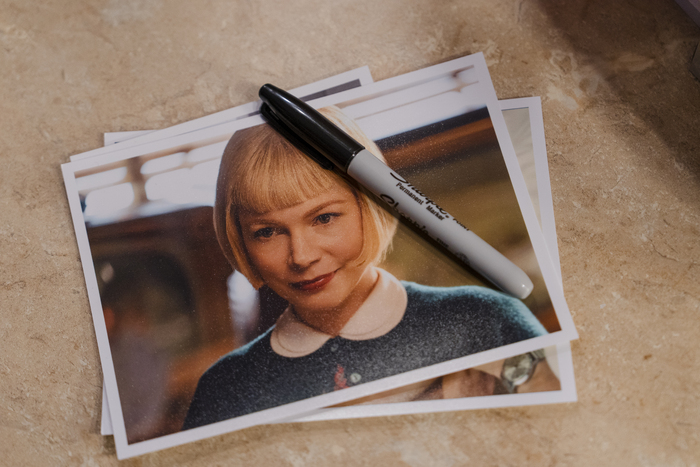 Photos: Michelle Williams Meets Michelle Williams At DEATH BECOMES HER Image
