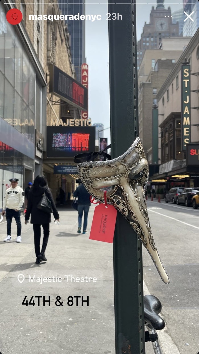 Photos: PHANTOM Return Teased With Masquerade Masks Appearing Around the City Image
