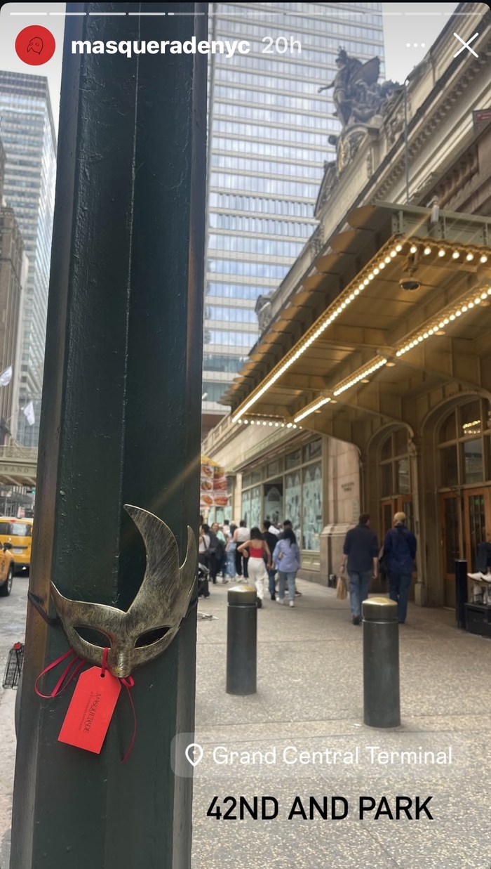 Photos: PHANTOM Return Teased With Masquerade Masks Appearing Around the City Image