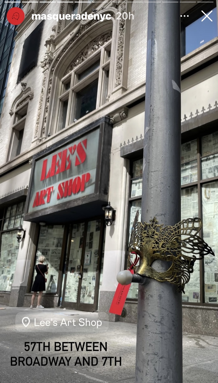 Photos: PHANTOM Return Teased With Masquerade Masks Appearing Around the City Image