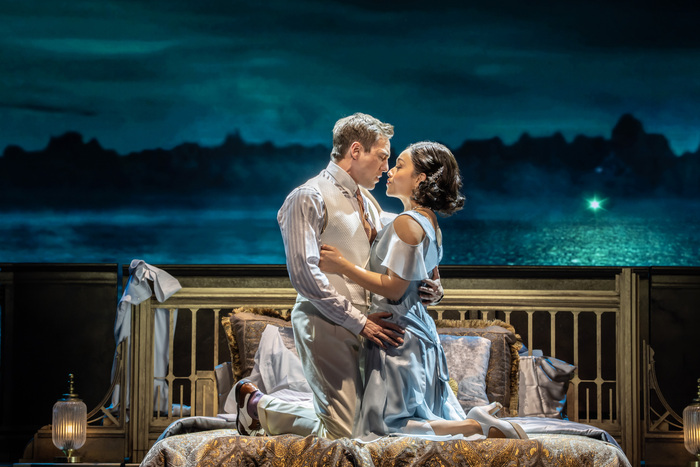 Photos: THE GREAT GATSBY in London's West End Image