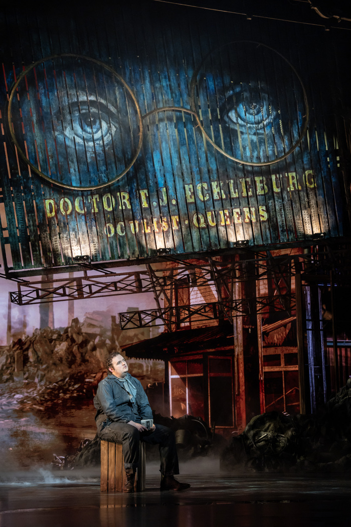 Photos: THE GREAT GATSBY in London's West End Image