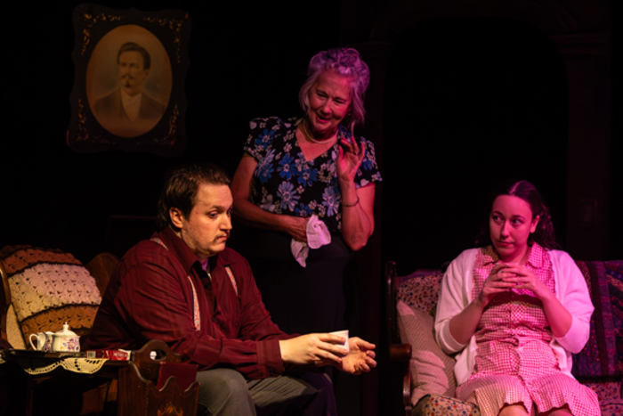 Photos: THE GLASS MENAGERIE At Hilliard Arts Council Image