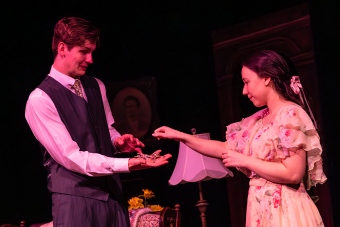 Photos: THE GLASS MENAGERIE At Hilliard Arts Council Image