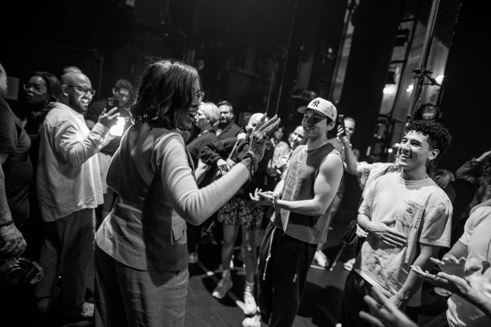 Photos: Oprah, Gayle King, and Heidi Klum Stop By SUNSET BLVD. On Broadway  Image