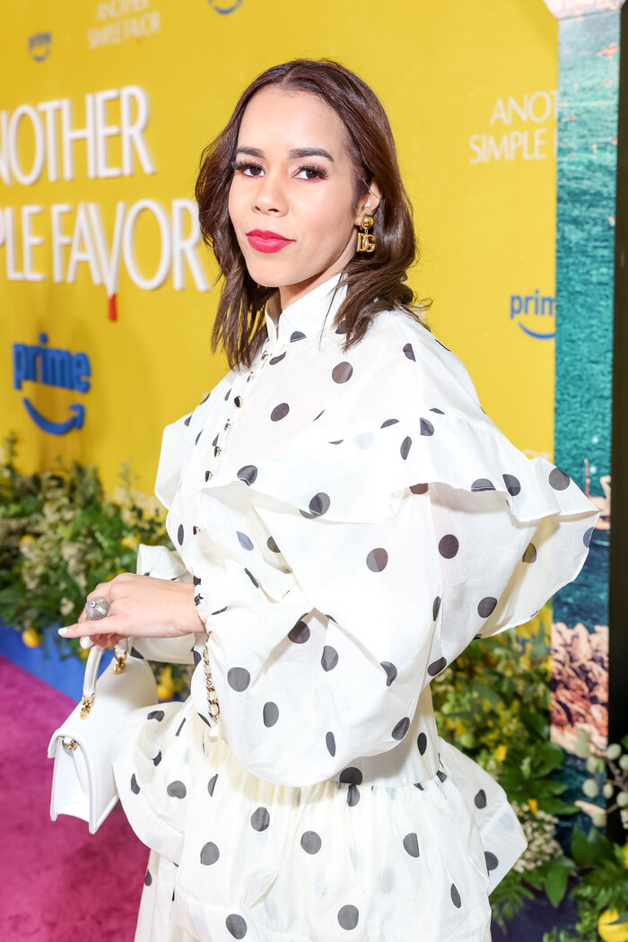 Photos: Patti LuPone, Andrew Rannells, & More at NYC Screening of ANOTHER SIMPLE FAVOR Image