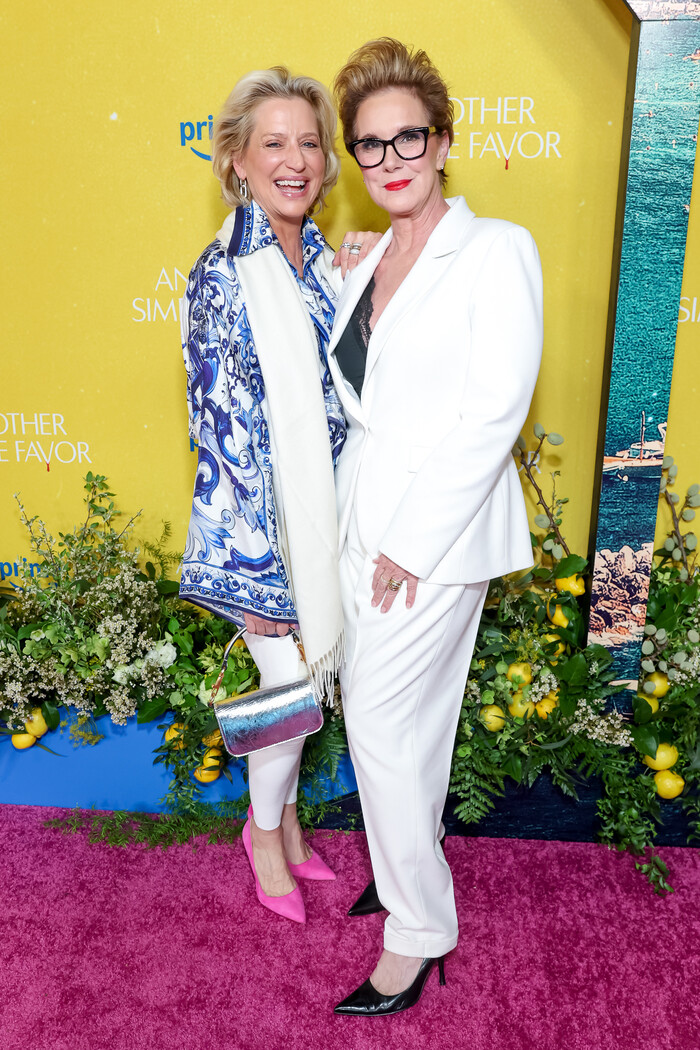 Photos: Patti LuPone, Andrew Rannells, & More at NYC Screening of ANOTHER SIMPLE FAVOR Image