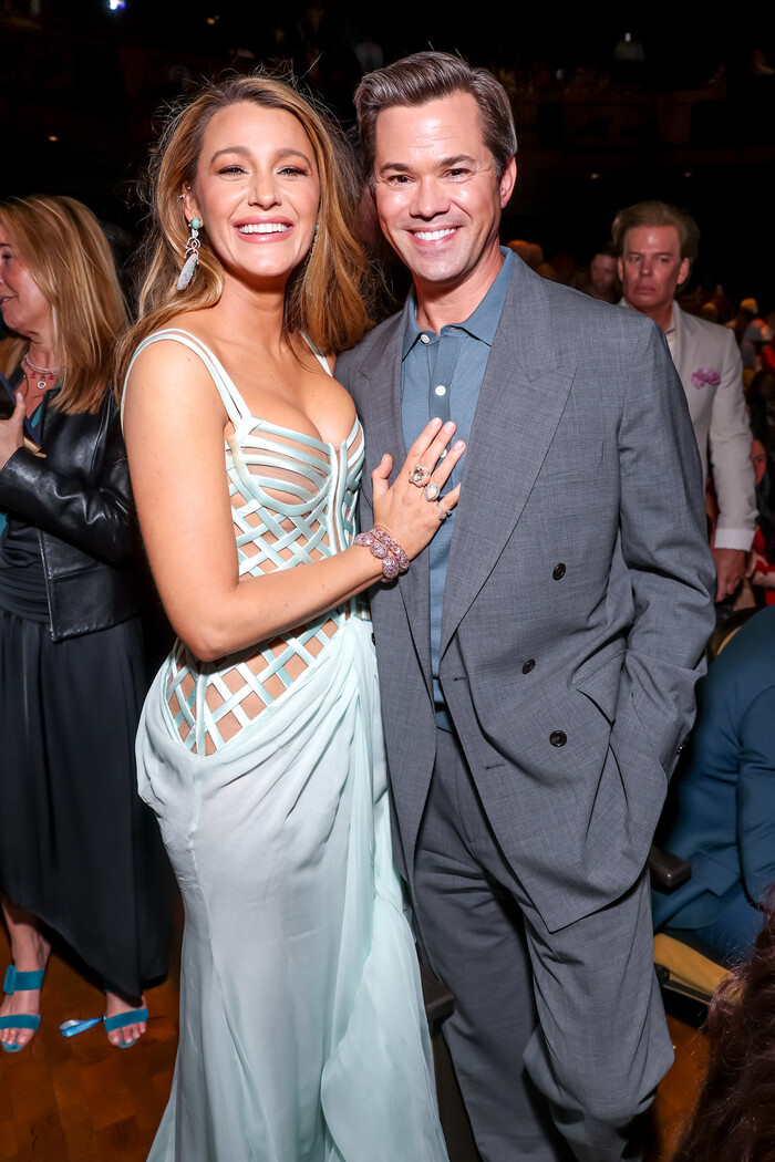 Photos: Patti LuPone, Andrew Rannells, & More at NYC Screening of ANOTHER SIMPLE FAVOR Image