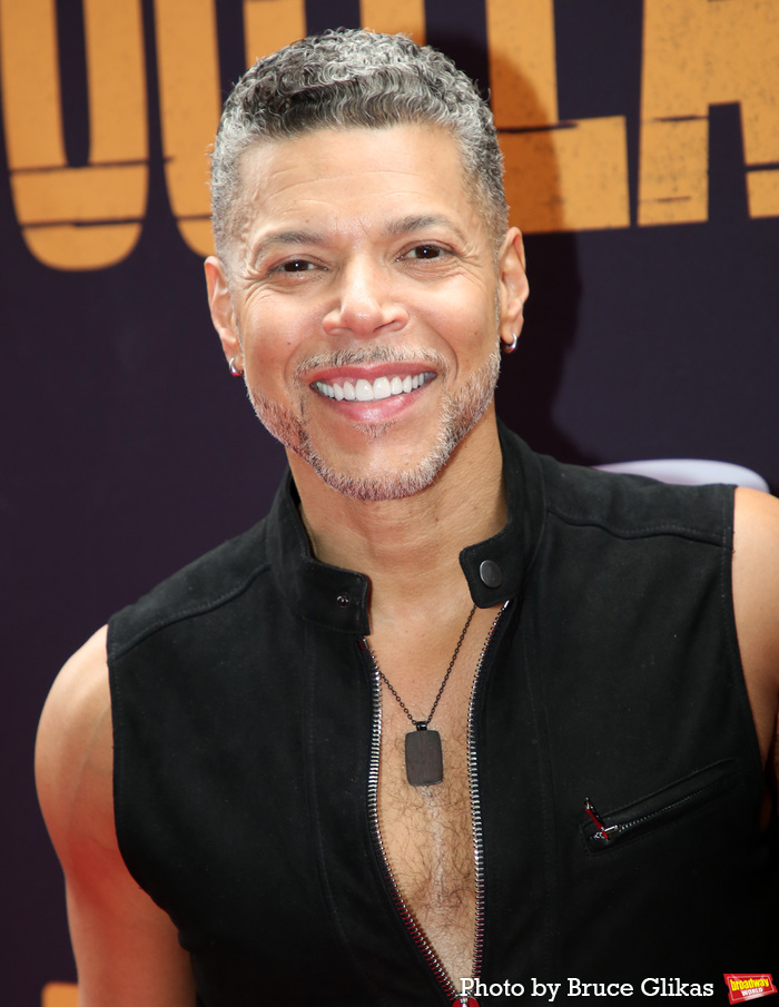 Photos: Stars Walk the Red Carpet on Opening Night of DEAD OUTLAW  Image