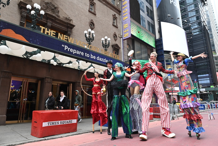 Photos: New Victory Family Benefit: CIRCUS IN THE CITY Image