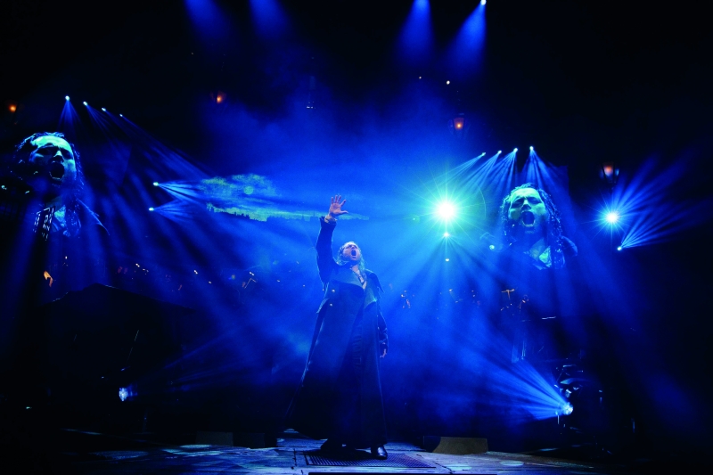REVIEW: The LES MISÉRABLES THE ARENA SPECTACULAR Is A Breathtaking Celebration of The 40th Anniversary Of The Famous Musical *UPDATED FOR ALTERNATE LEADS*  Image