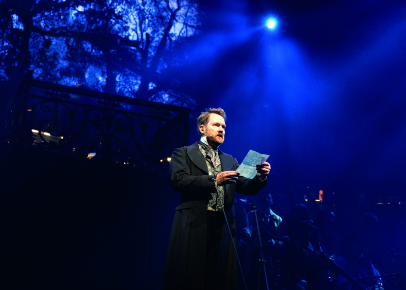 REVIEW: The LES MISÉRABLES THE ARENA SPECTACULAR Is A Breathtaking Celebration of The 40th Anniversary Of The Famous Musical *UPDATED FOR ALTERNATE LEADS*  Image