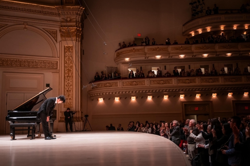 Review: YUNCHAN LIM STUNS WITH GOLDBERG VARIATIONS at Carnegie Hall Image