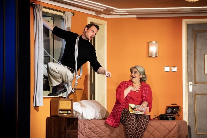 Review: THE COMEDY ABOUT SPIES, Noel Coward Theatre Image